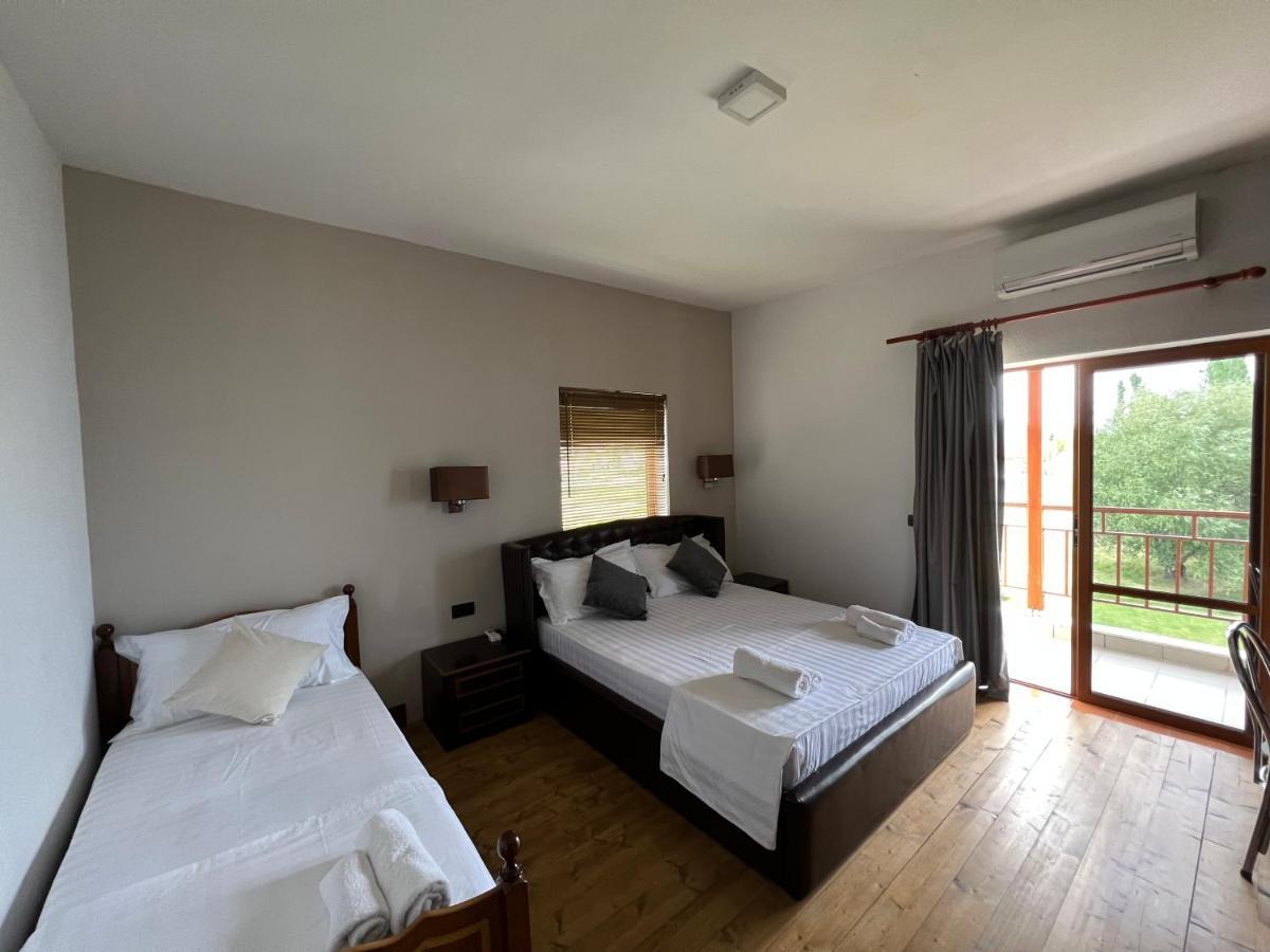 Hotel Victoria Memlishte Extérieur photo