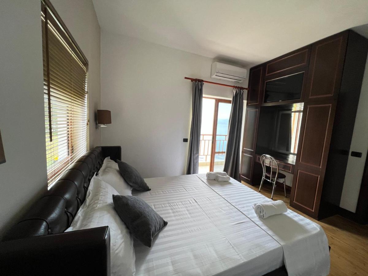 Hotel Victoria Memlishte Extérieur photo