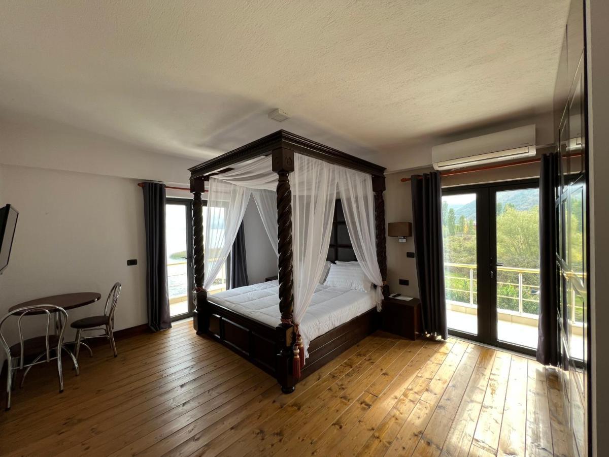 Hotel Victoria Memlishte Extérieur photo